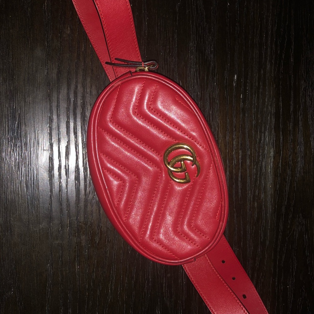 AUTHENTIC GUCCI FANNY PACK SIZE 95 BARELY WORN!!!